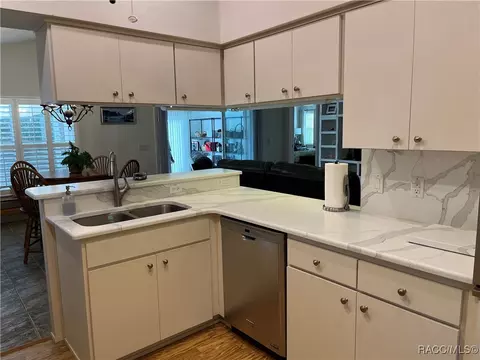 Kitchen - 3844 E Lake Todd Dr, Hernando, FL 34442 photo 5 of 6