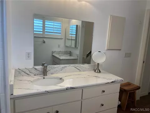 Bath - 3844 E Lake Todd Dr, Hernando, FL 34442 photo 2 of 5