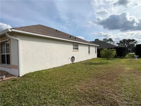 Exterior - 3844 E Lake Todd Dr, Hernando, FL 34442 photo 6 of 9