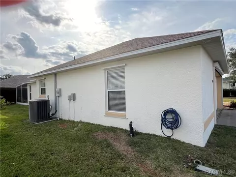 Exterior - 3844 E Lake Todd Dr, Hernando, FL 34442 photo 5 of 9