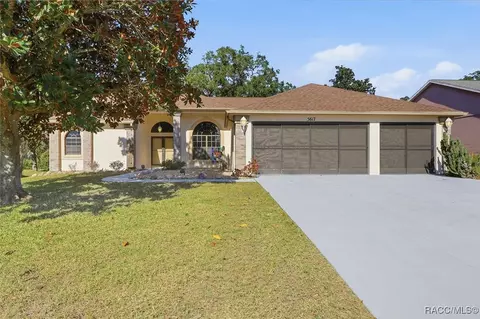 5617 W Hunters Ridge Cir, Lecanto, FL 34461