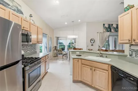 Kitchen - 1206 W Skyview Crossing Dr, Hernando, FL 34442 photo 2 of 5