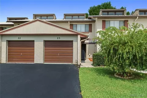 49 Douglas St #23, Homosassa, FL 34446