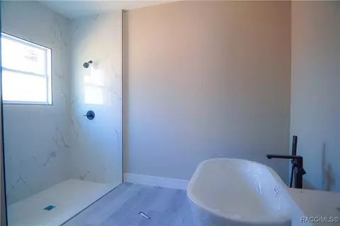 Bath - 5805 SW 157th Loop, Ocala, FL 34473 photo 2 of 3