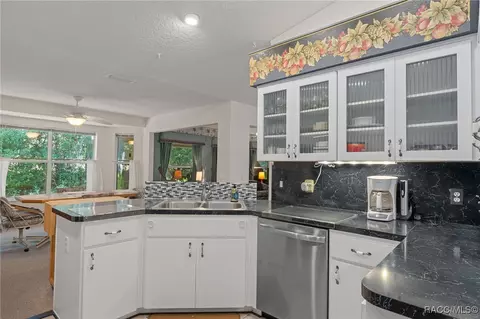 Kitchen - 3548 E Cove Park Trl, Hernando, FL 34442 photo 2 of 5