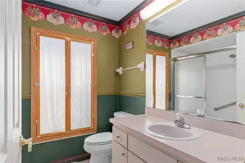 Bath - 3548 E Cove Park Trl, Hernando, FL 34442 photo 3 of 4