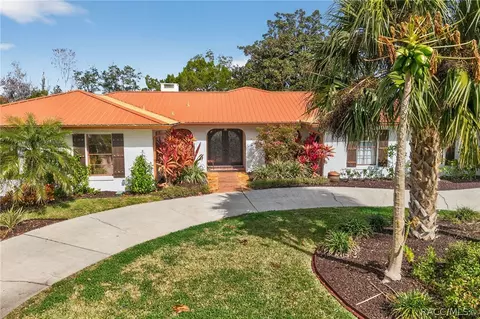 835 SE 1st Ct, Crystal River, FL 34429
