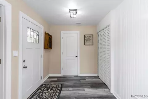 Entry Way - 13920 W Evers Ct, Crystal River, FL 34429 photo 2 of 3