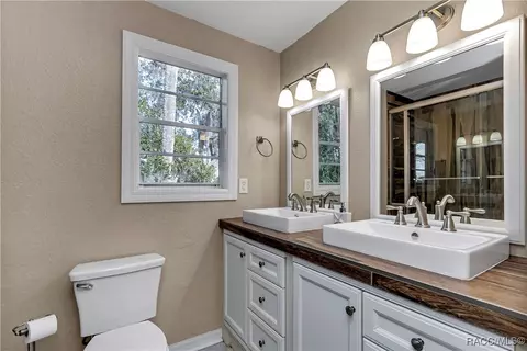 Bath - 13920 W Evers Ct, Crystal River, FL 34429 photo 5 of 5