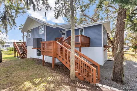 Exterior - 13920 W Evers Ct, Crystal River, FL 34429 photo 4 of 11