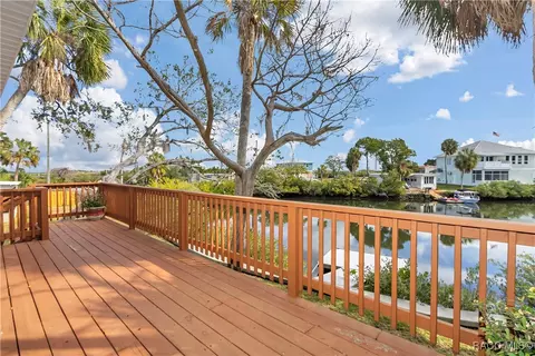 Exterior - 13920 W Evers Ct, Crystal River, FL 34429 photo 9 of 11