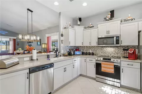 Kitchen - 1357 W Skyview Crossing Dr, Hernando, FL 34442 photo 2 of 5