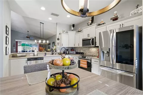 Kitchen - 1357 W Skyview Crossing Dr, Hernando, FL 34442 photo 4 of 5