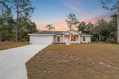 8833 N Spartan Dr, Citrus Springs, FL 34433