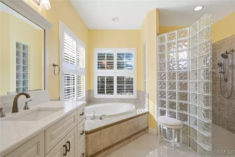 Bath - 1861 N Eagle Chase Dr, Hernando, FL 34442 photo 1 of 4