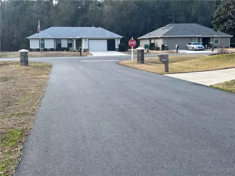 2564 E Chivalry Ct, Hernando, FL 34442 photo 15