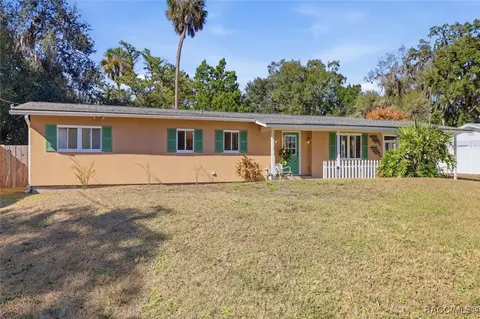1050 N Midiron Pt, Crystal River, FL 34429