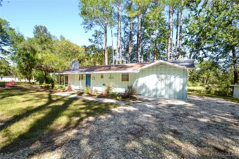 3559 S Michigan Blvd, Homosassa, FL 34448