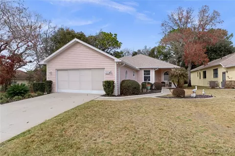 31 W Byrsonima Loop, Homosassa, FL 34446
