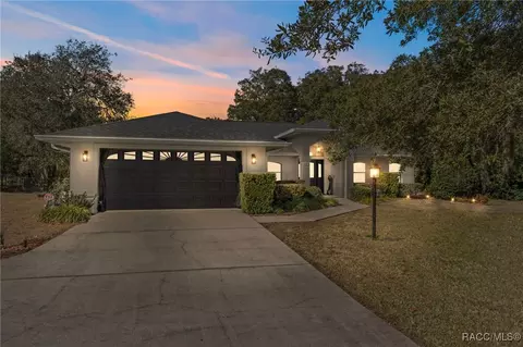 156 N Seton Ave, Lecanto, FL 34461