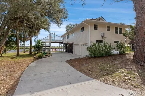11996 W Bald Eagle Ct, Crystal River, FL 34429