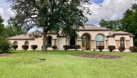 64 Cypress Blvd E, Homosassa, FL 34446