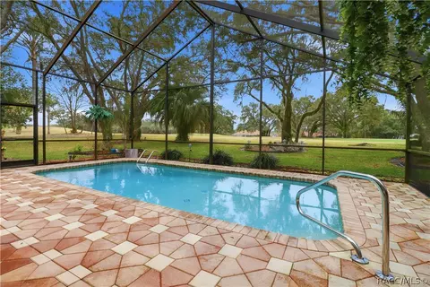 Exterior - 226 E Hartford St, Hernando, FL 34442 photo 5 of 10