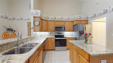 Kitchen - 4396 N Forest Lake Dr, Hernando, FL 34442 photo 3 of 6