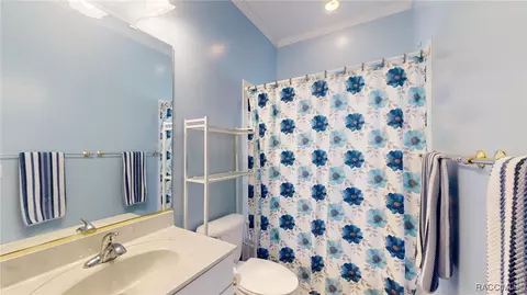 Bath - 4396 N Forest Lake Dr, Hernando, FL 34442 photo 3 of 5