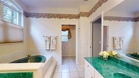 Bath - 4396 N Forest Lake Dr, Hernando, FL 34442 photo 2 of 5
