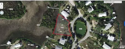 562 N Lake Cir, Crystal River, FL 34429 photo 2