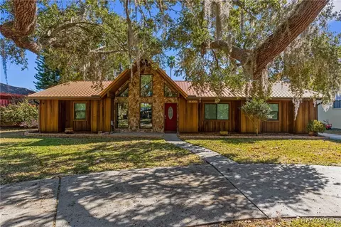 11870 W Riverhaven Dr, Homosassa, FL 34448