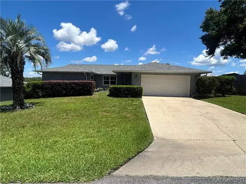 2065 W Deer Trail Ln, Lecanto, FL 34461