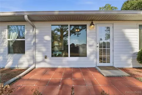 Exterior - 802 E Hillsborough Ct, Hernando, FL 34442 photo 4 of 7