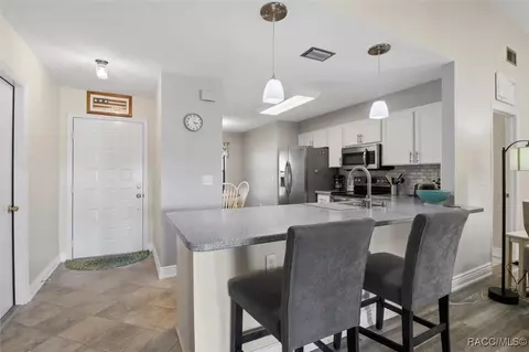 Entry Way - 802 E Hillsborough Ct, Hernando, FL 34442 photo 3 of 3