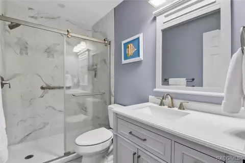Bath - 802 E Hillsborough Ct, Hernando, FL 34442 photo 1 of 4