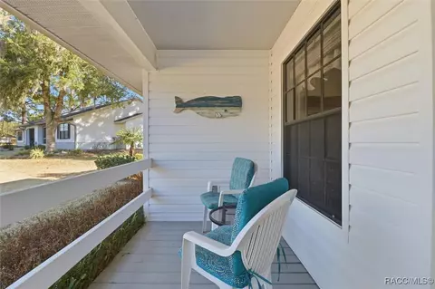 Exterior - 802 E Hillsborough Ct, Hernando, FL 34442 photo 3 of 7