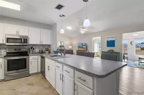 Kitchen - 802 E Hillsborough Ct, Hernando, FL 34442 photo 1 of 6