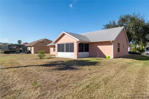 Exterior - 3658 E Arbor Lakes Dr, Hernando, FL 34442 photo 3 of 7
