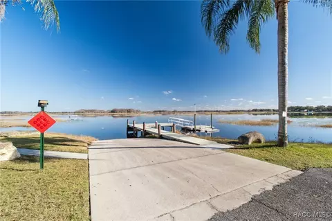 Exterior - 3658 E Arbor Lakes Dr, Hernando, FL 34442 photo 5 of 7