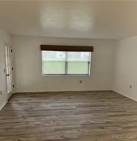 Living - 370 E Glassboro Ct, Hernando, FL 34442 photo 1 of 1