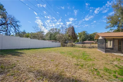 Exterior - 105 E Harvard St, Inverness, FL 34452 photo 4 of 5