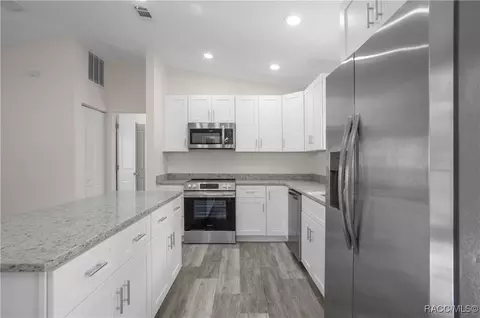 Kitchen - 105 E Harvard St, Inverness, FL 34452 photo 6 of 6