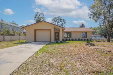 105 E Harvard St, Inverness, FL 34452
