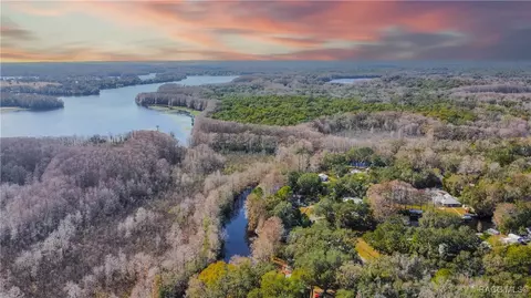 5637 S Perch Pt, Floral City, FL 34436