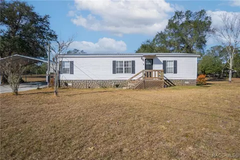 10494 N Spence Ave, Dunnellon, FL 34433