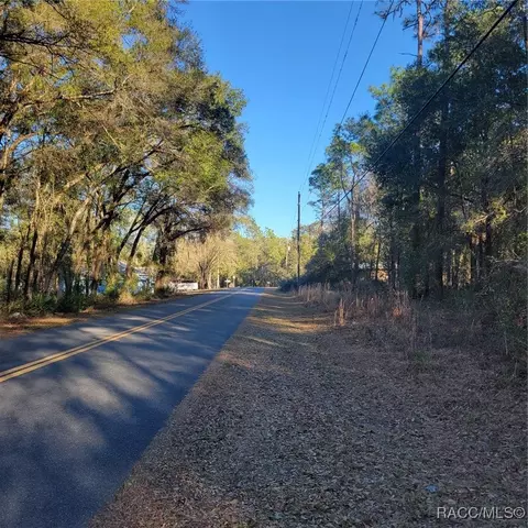 6766 E Waverly St, Inverness, FL 34452