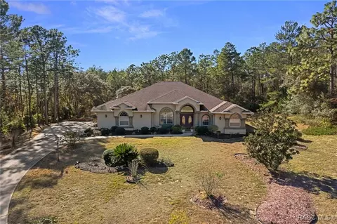 6052 N Pueblo Ter, Beverly Hills, FL 34465