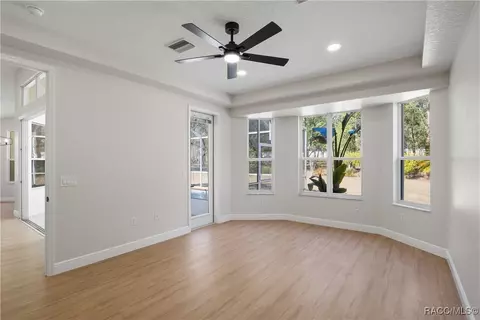 Living - 335 W Doerr Path, Hernando, FL 34442 photo 6 of 6