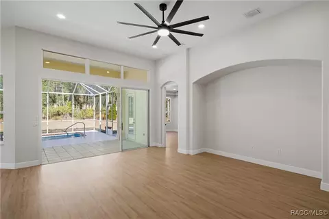 Living - 335 W Doerr Path, Hernando, FL 34442 photo 5 of 6